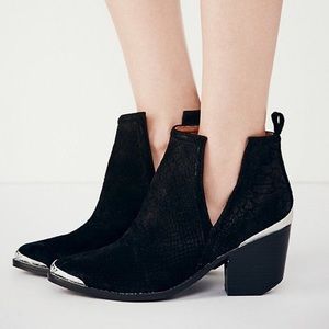 Jeffrey Campbell Hunt the plains boot